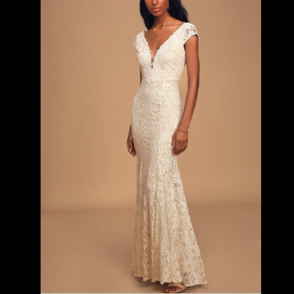 WHITE LACE BEACH WEDDING DRESS